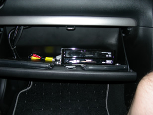 モニター・GPSのコードを設置イメージ02